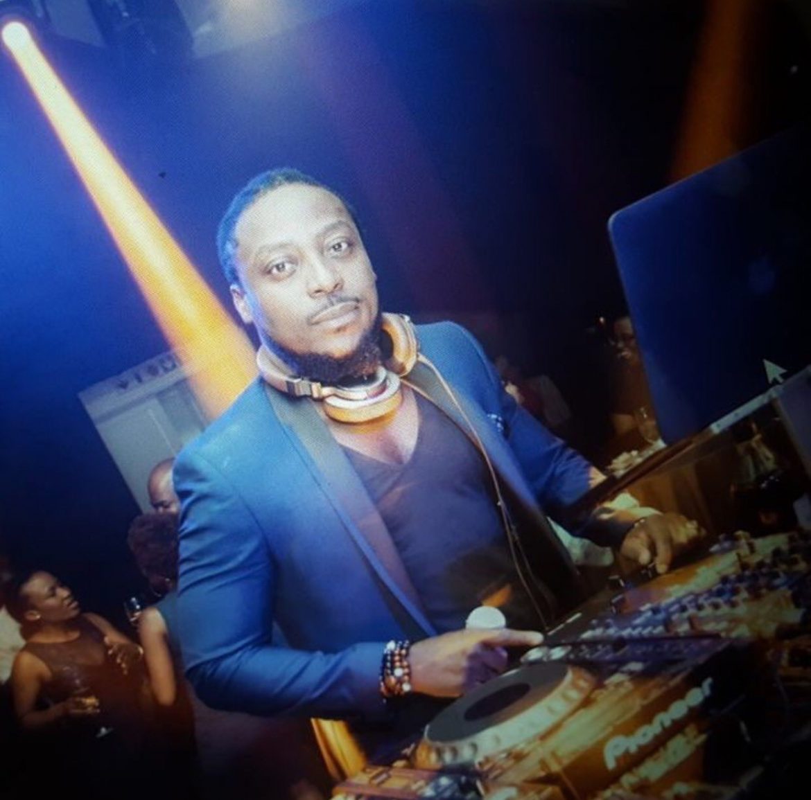 Pieces With DJ Waxxy