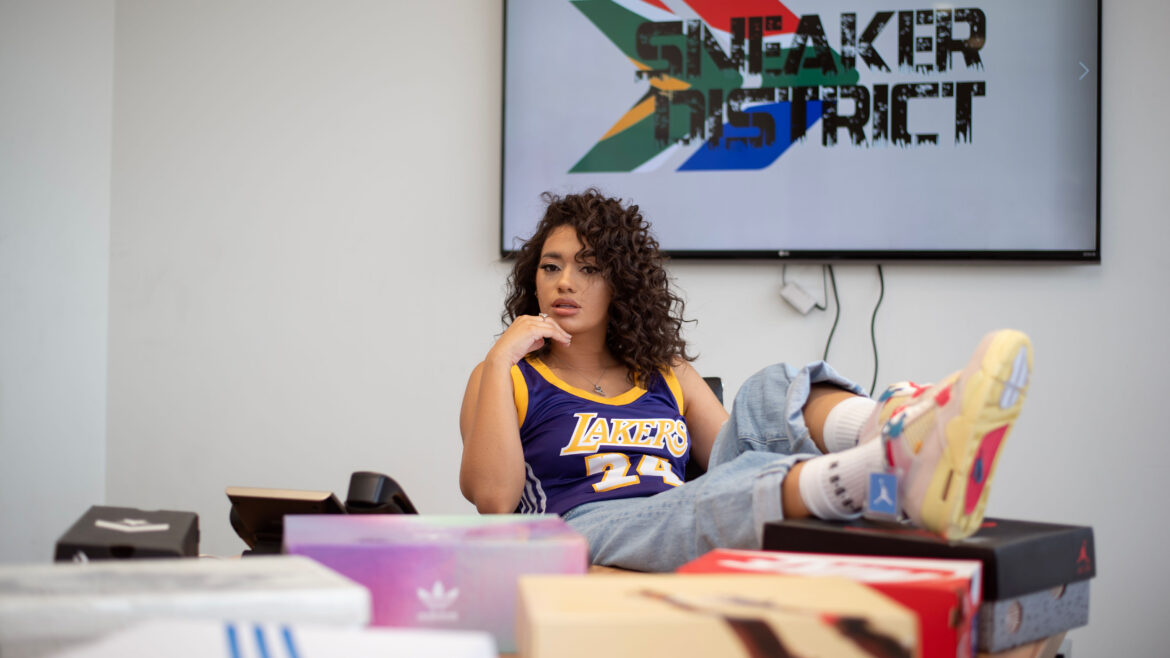 “If I Can’t Wear Sneakers, I’m Not Going”:  Kim Jayde Walks A Mile Career Elevation And Philanthropic Pursuits  In Her Latest Tell All Chat With Moziak.